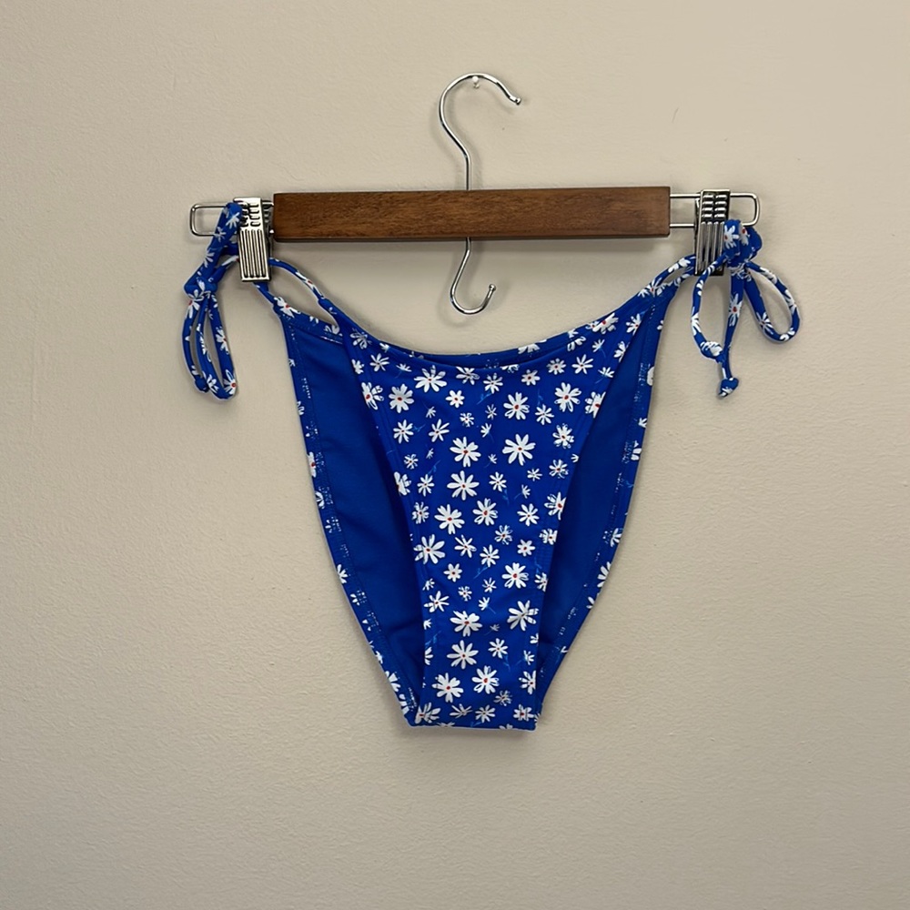 NWT Target bikini